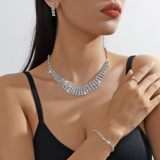 NAMIRA Earrings & Necklace