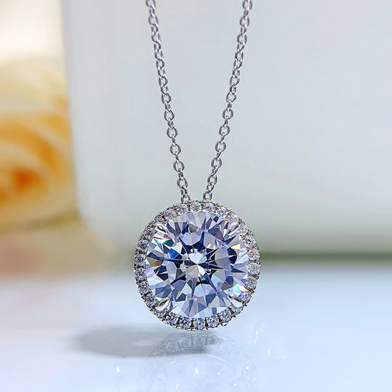 New White Diamond Pendant Simple Style For Women